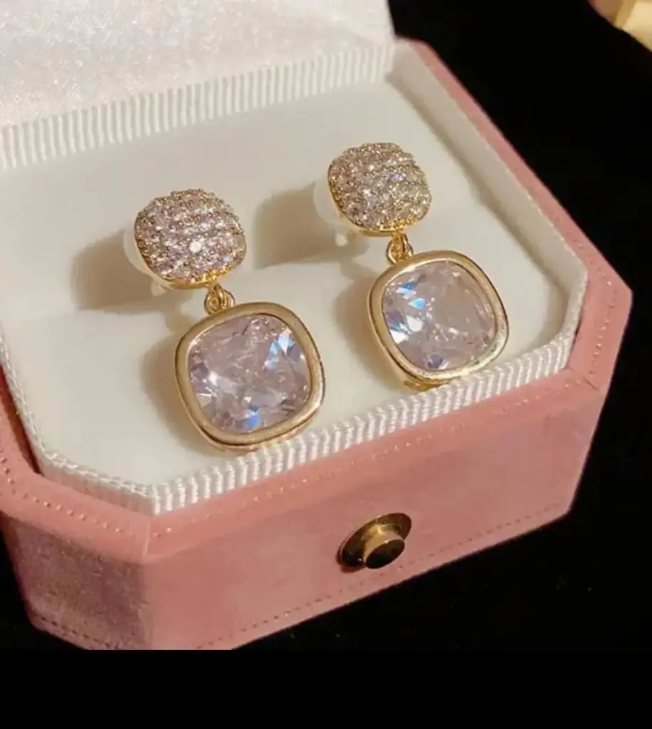 stud earrings